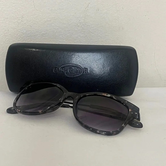 Oscar De La Renta Acetate Tortoise Shell Cat Eye Sunglasses Black - Picture 8 of 17